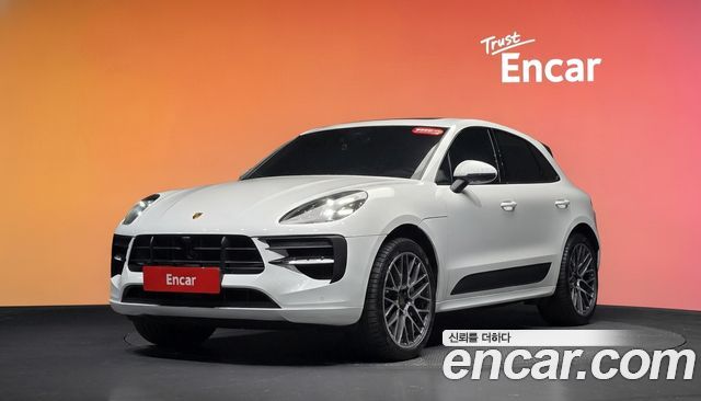 Porsche Macan 2020 — photo 1
