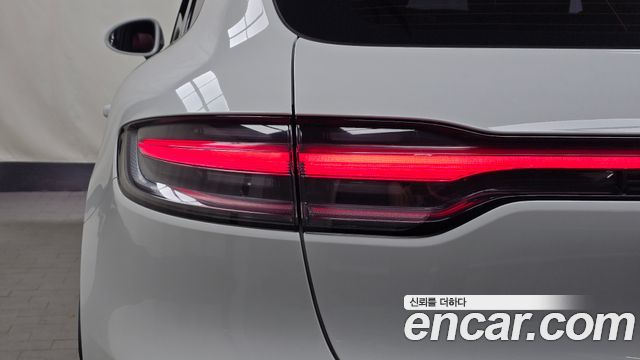 Porsche Macan 2020 — photo 9