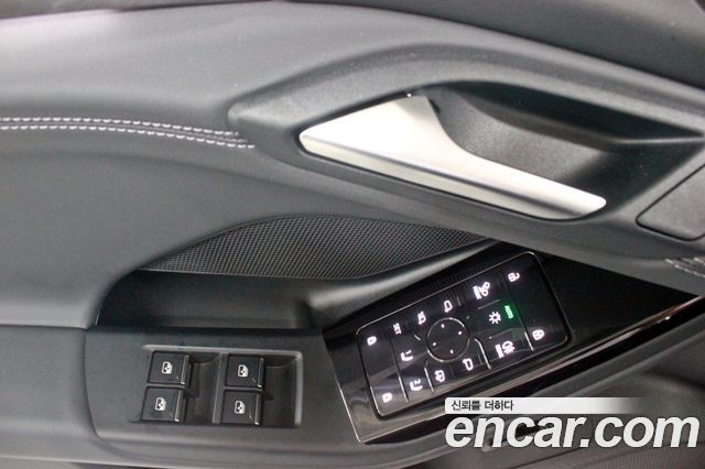 Audi A6 e-Tron 2025 — photo 10