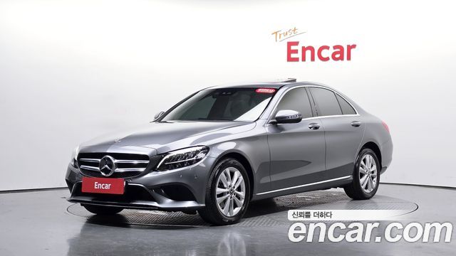 Mercedes-Benz C-Class 2019 — photo 32