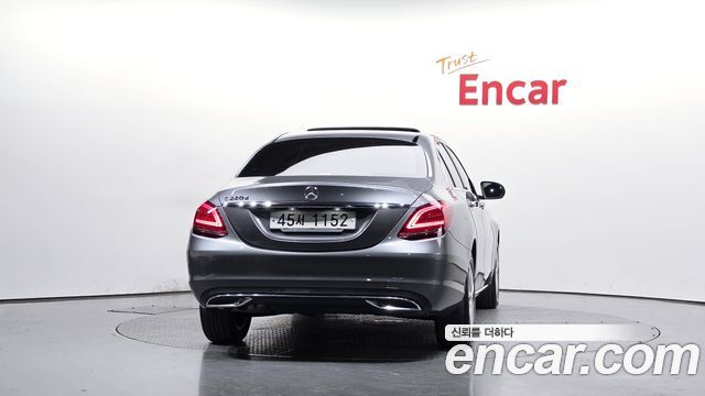Mercedes-Benz C-Class 2019 — photo 4