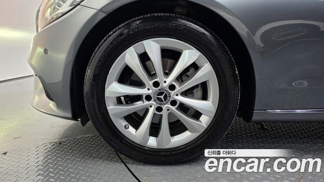 Mercedes-Benz C-Class 2019 — photo 5