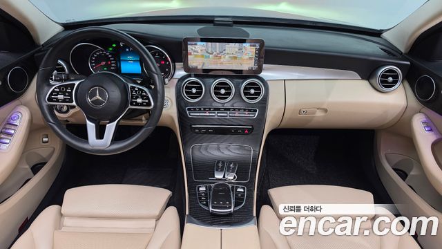Mercedes-Benz C-Class 2019 — photo 10