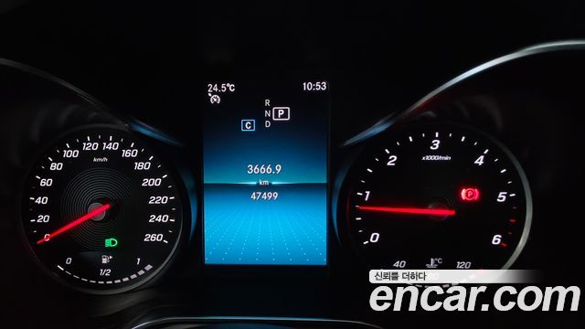 Mercedes-Benz C-Class 2019 — photo 11