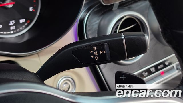 Mercedes-Benz C-Class 2019 — photo 12