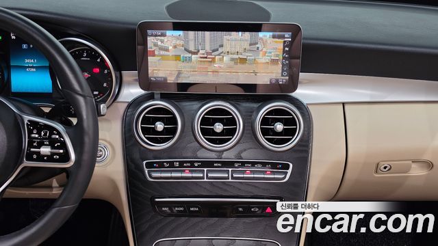 Mercedes-Benz C-Class 2019 — photo 20