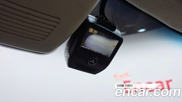 Mercedes-Benz C-Class 2019 — photo 29
