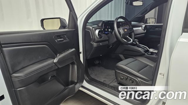 Chevrolet Korea Colorado 2023 — photo 13