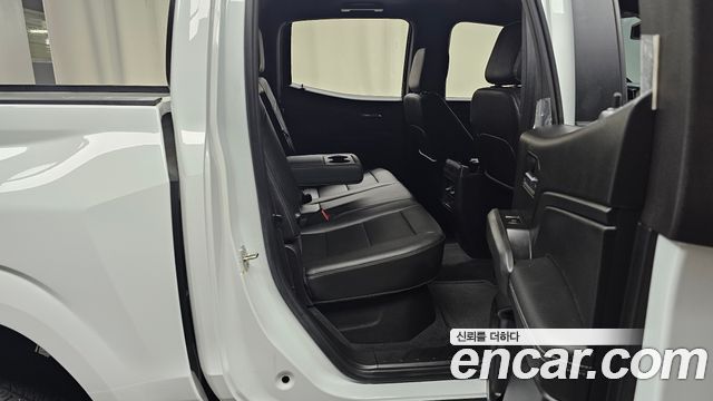 Chevrolet Korea Colorado 2023 — photo 17