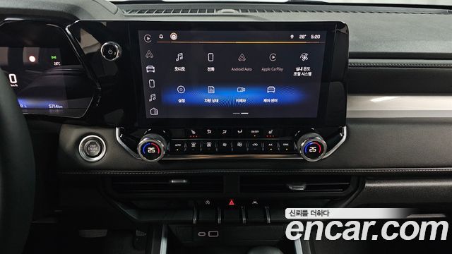 Chevrolet Korea Colorado 2023 — photo 18