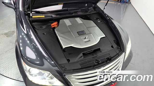 Lexus LS 2010 — photo 6