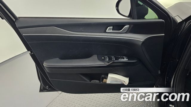 Kia K5 2022 — photo 14