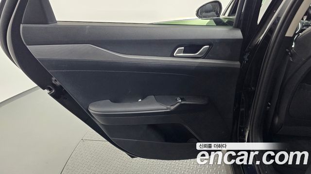 Kia K5 2022 — photo 15