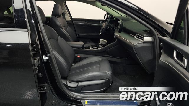 Kia K5 2022 — photo 16