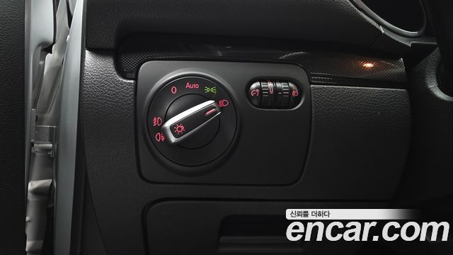 Volkswagen Golf 2012 — photo 17