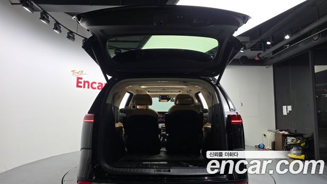 Kia Canival 2021 — photo 25