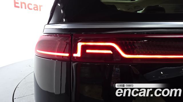 Kia Canival 2021 — photo 9