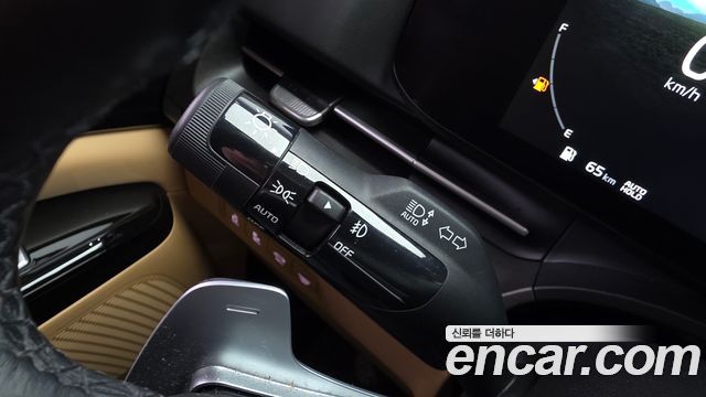 Kia Canival 2021 — photo 28