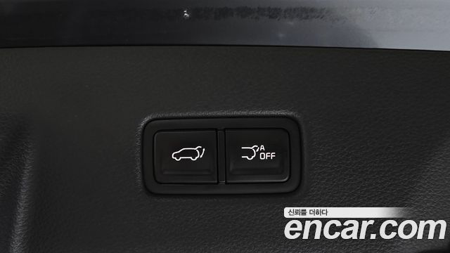 Kia Canival 2021 — photo 35