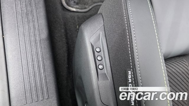 Peugeot 308 2024 — photo 28