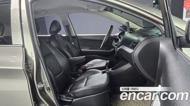 Kia morning 2012 — photo 11