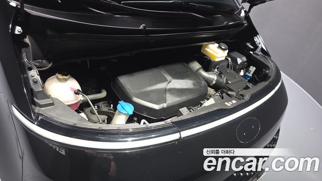 Hyundai Staria 2022 — photo 6