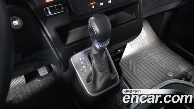 Hyundai Staria 2022 — photo 12