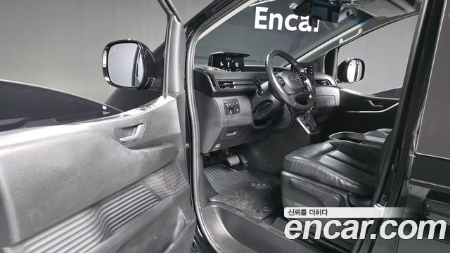 Hyundai Staria 2022 — photo 13