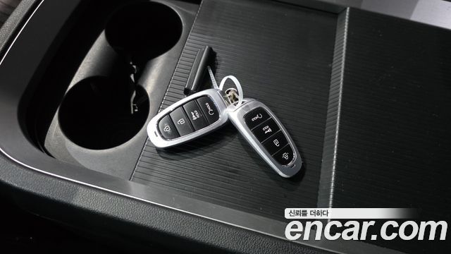 Hyundai Staria 2022 — photo 25