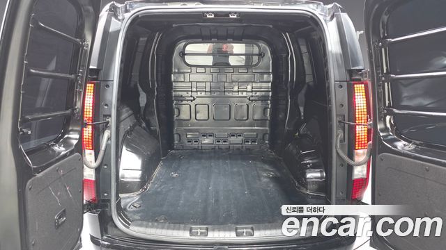 Hyundai Staria 2022 — photo 26