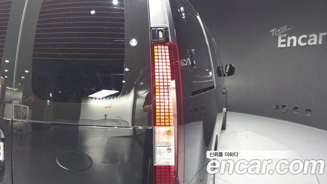 Hyundai Staria 2022 — photo 9