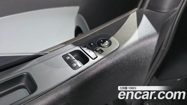 Hyundai Staria 2022 — photo 30