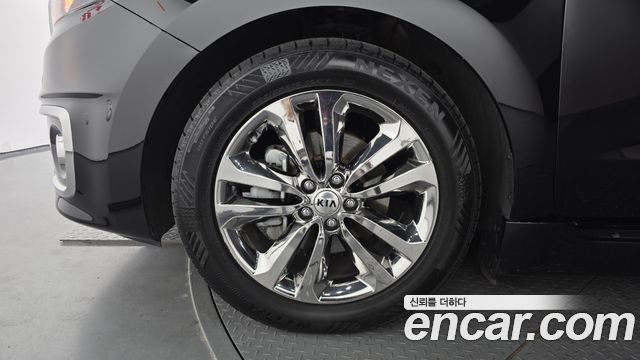 Kia Canival 2018 — photo 5