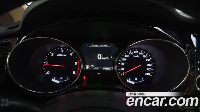 Kia Canival 2018 — photo 11