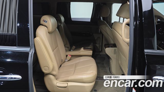 Kia Canival 2018 — photo 17