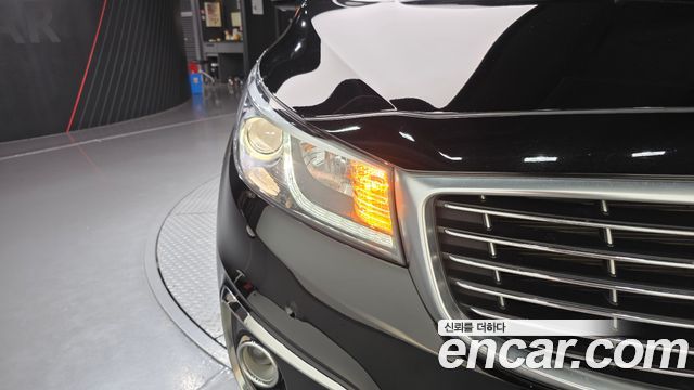Kia Canival 2018 — photo 8