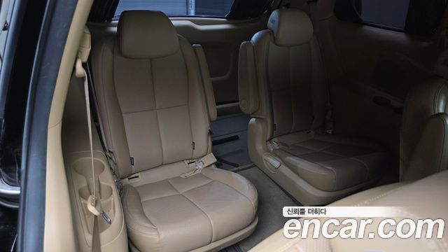 Kia Canival 2018 — photo 27
