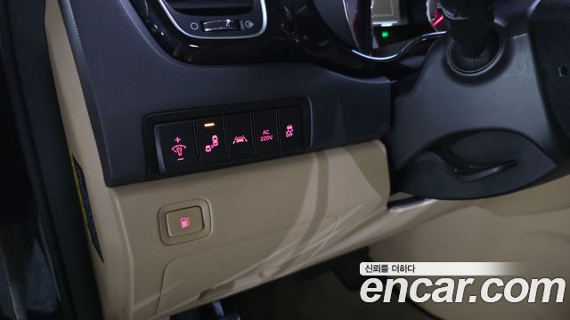 Kia Canival 2018 — photo 29