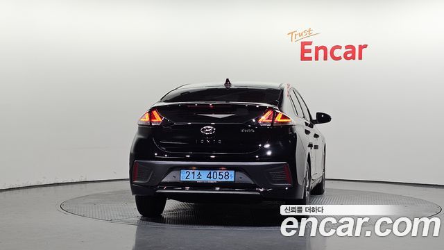 Hyundai Ioniq 2020 — photo 4
