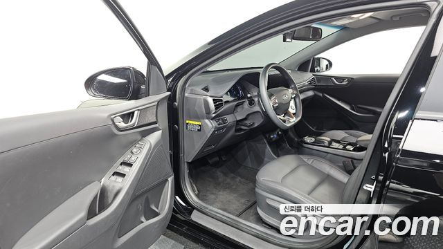 Hyundai Ioniq 2020 — photo 13