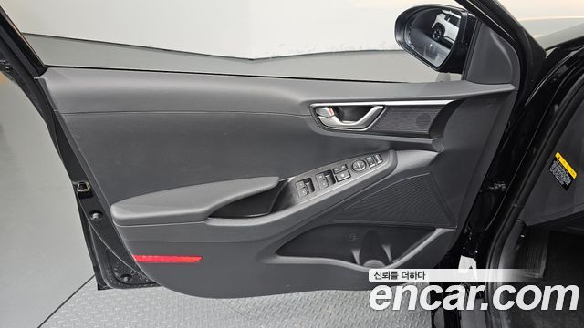 Hyundai Ioniq 2020 — photo 14