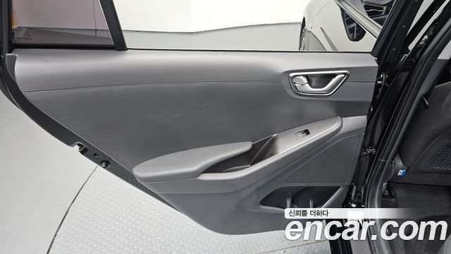 Hyundai Ioniq 2020 — photo 15