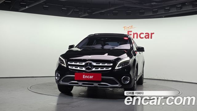 Mercedes-Benz GLA-Class 2019 — photo 3