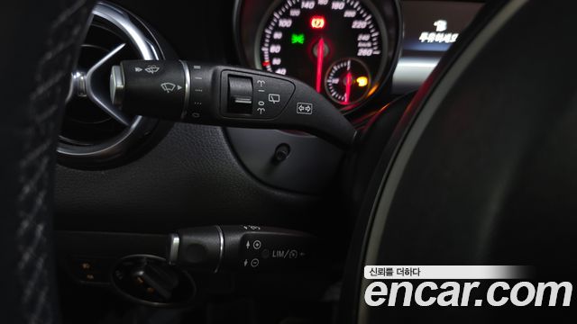 Mercedes-Benz GLA-Class 2019 — photo 23