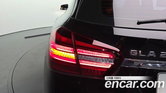 Mercedes-Benz GLA-Class 2019 — photo 9
