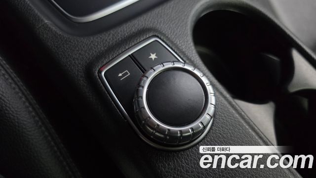 Mercedes-Benz GLA-Class 2019 — photo 27