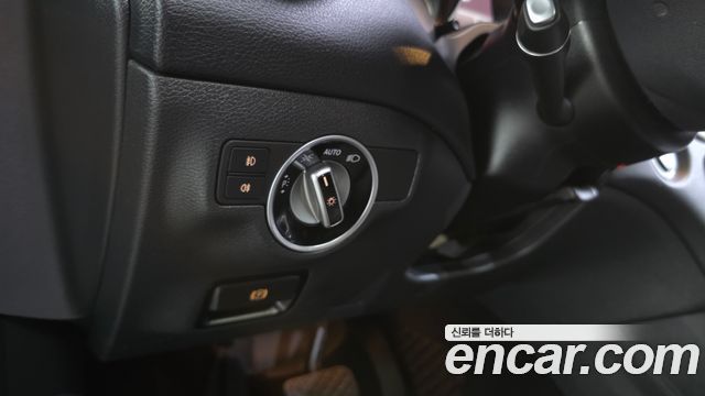 Mercedes-Benz GLA-Class 2019 — photo 28