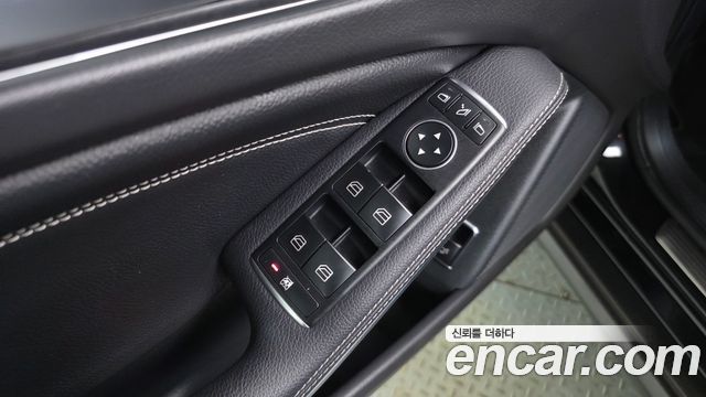Mercedes-Benz GLA-Class 2019 — photo 29