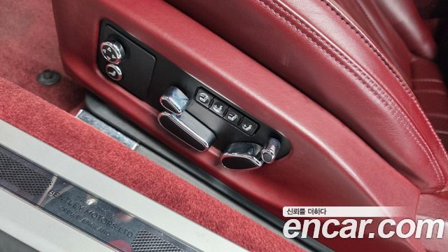 Bentley Continental 2019 — photo 25