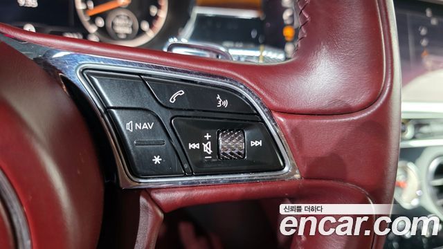 Bentley Continental 2019 — photo 26